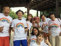 「有吉の夏休み2018 密着120時間inハワイ」の出演者たち。(c)フジテレビ