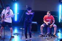 ダンスするすざき。