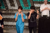 しゅんしゅんクリニックP（左）とニューヨーク屋敷（右）。