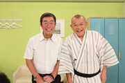 「志村けんのだいじょうぶだぁ真夏の暑気笑いスペシャル」に出演する（左から）志村けん、笑福亭鶴瓶。(c)フジテレビ