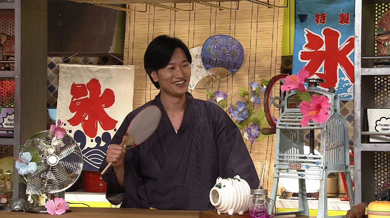 進行を務める相席スタート山添。(c)読売テレビ