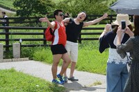 突如現れた東南アジアからの観光客。