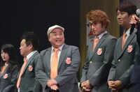 制服に着替えたメンバー。