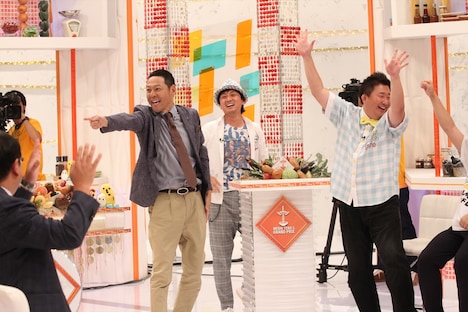 「飯テロ-１グランプリ」のワンシーン。(c)フジテレビ