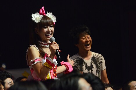 さゆりの相方・かつみも応援に駆けつけた。