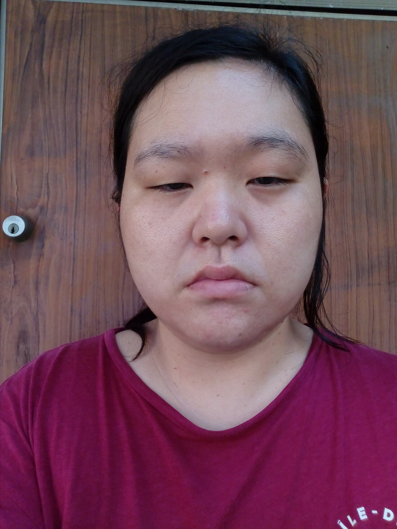 メイク前の猫塾・田辺。(c)YOSHIMOTO KOGYO CO.,LTD.