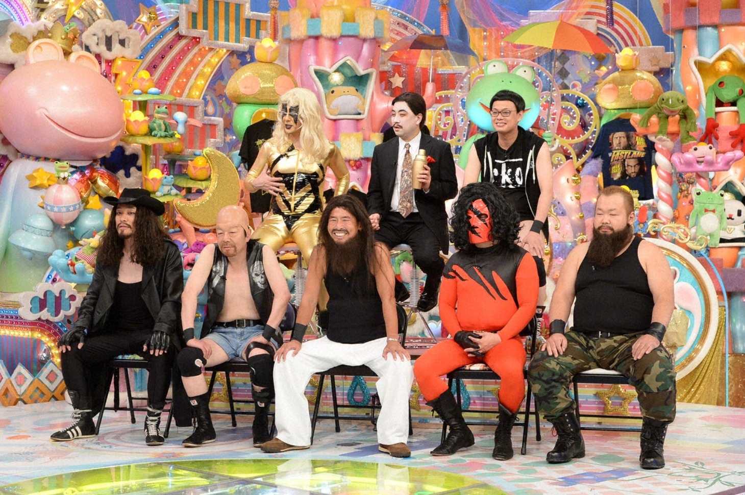 「アメトーーク！」に集結する「WWE芸人」たち。(c)テレビ朝日