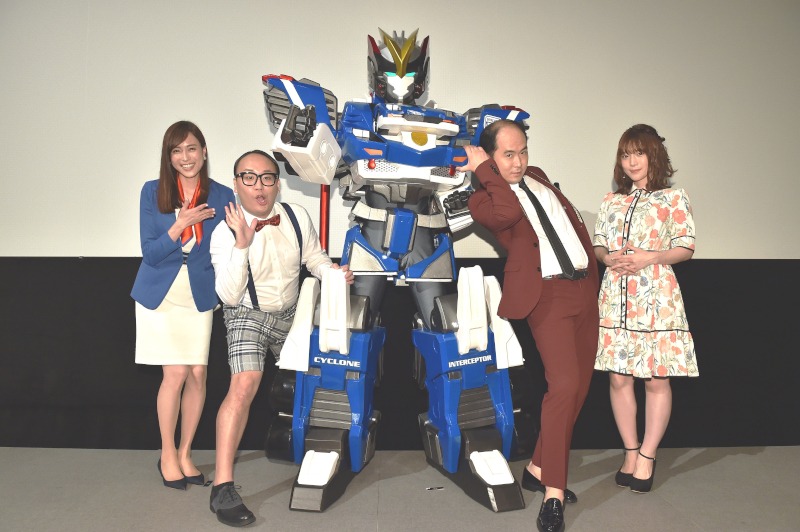 「映画ドライブヘッド～トミカハイパーレスキュー 機動救急警察～」親子試写会の様子。