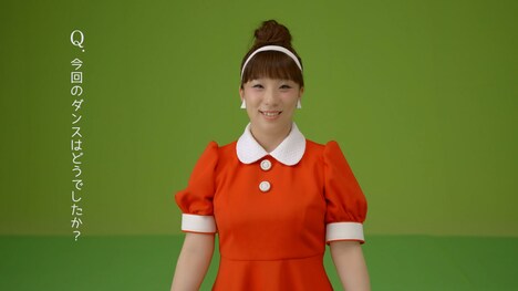 インタビューに答える森田まりこ。