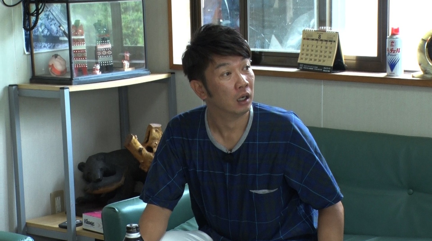 「旅サンデー『183村秘境旅 特別編 誰が来るか待ってみた』」に出演するTKO木本。(c)テレビ朝日