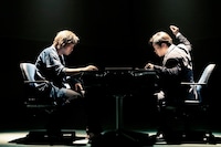 映画「ノーマーク爆牌党」より。