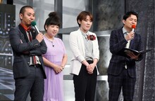 アジアン（中央2人）千鳥。