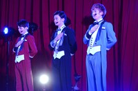 企画ユニットは「バトラー」と題した楽曲を披露。曲に併せて衣装は執事風。