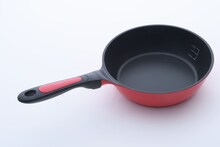 犬の心いけやがプロデュースしたフライパン。