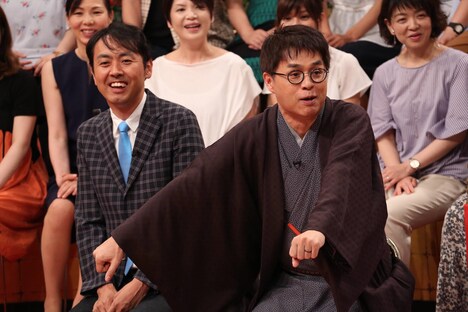 立川志らくとアンガールズ田中（左）。(c)フジテレビ