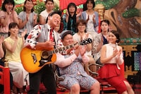 （左から）ANZEN漫才、岡田結実。(c)フジテレビ