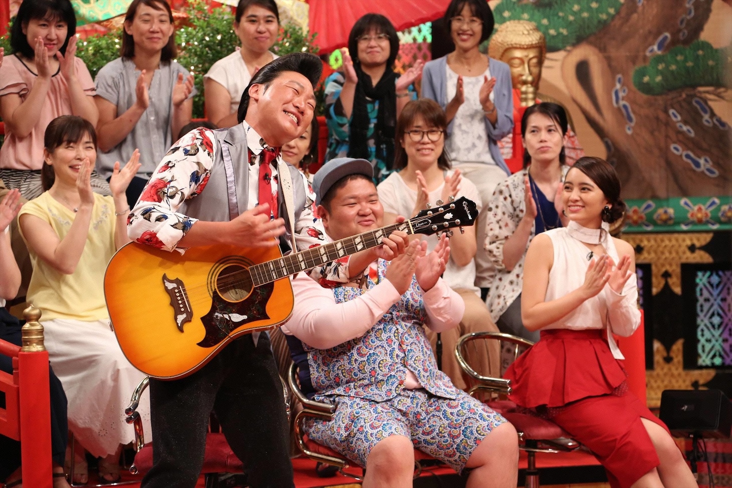（左から）ANZEN漫才、岡田結実。(c)フジテレビ