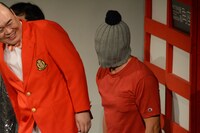 “ファニーゲーム”を使い、スベった現実から逃避するずん・やす。