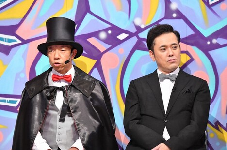 （左から）バイきんぐ小峠、くりぃむしちゅー有田。(c)TBS