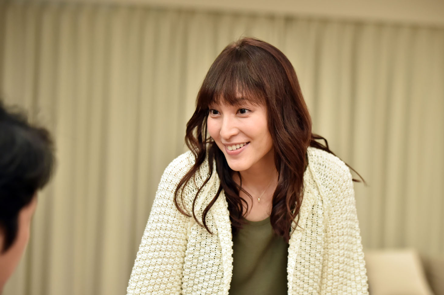 鈴木杏樹演じる美鈴の母で美容師の浦野智佳子。