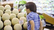 PR動画「鉾田市長がカミナリを落とす!?～芸人カミナリが野菜になるまで～」より。