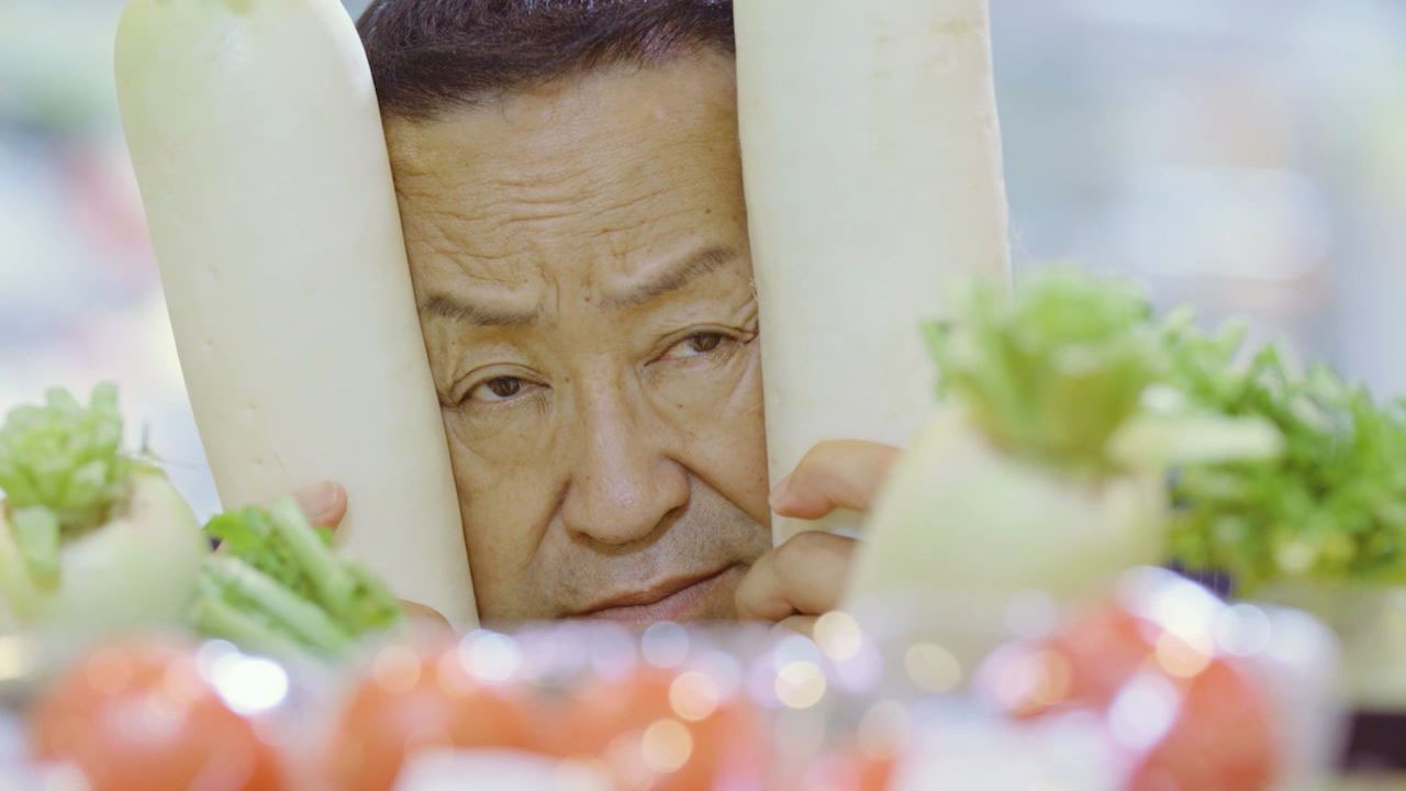 PR動画「鉾田市長がカミナリを落とす!?～芸人カミナリが野菜になるまで～」より。