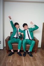 トット。「週刊ヤングジャンプ」No.39掲載のアザーカット。