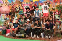 「キャンプたのしい芸人」たち。(c)テレビ朝日