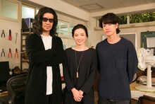 左から内村光良、永野芽郁、佐藤健。(c)NHK