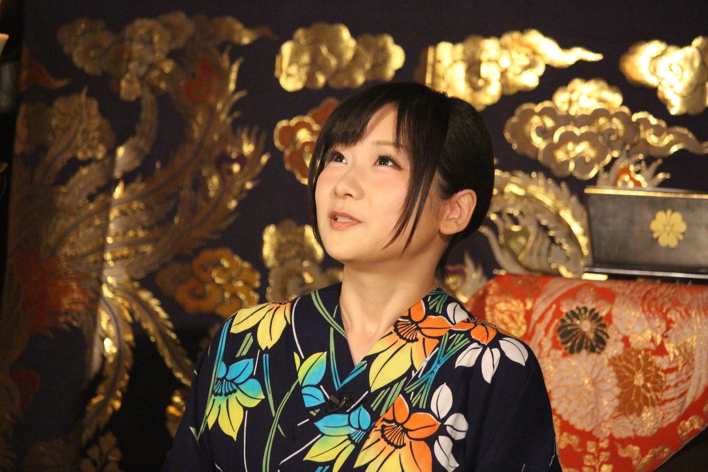 怪談を披露する山口綾子。