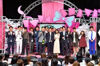 「お笑いジャイアントキリング～しばり漫才王決定戦～」の出演者。(c)MBS