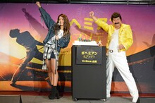 左から池田美優、レイザーラモンRG。