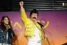 フレディ・マーキュリーに扮したレイザーラモンRG。