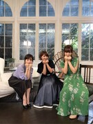 MCの田中みな実（左）とゲストの矢口真里（中央）、生田衣梨奈（右）。