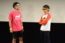 エンディングでトークする（左から）サンシャイン池崎、バイク川崎バイク。