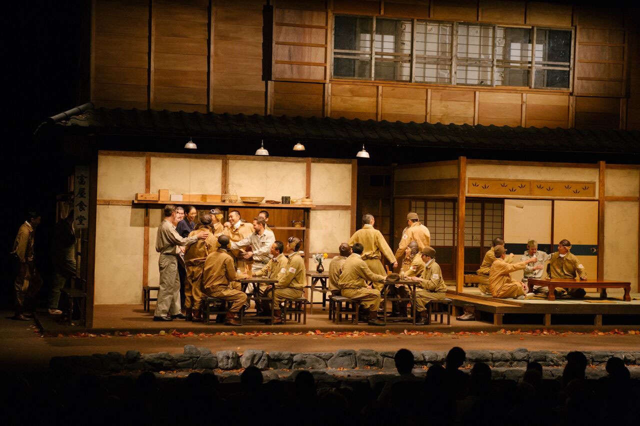 「MOTHERマザー～特攻の母 鳥濱トメ物語～」過去公演の様子。