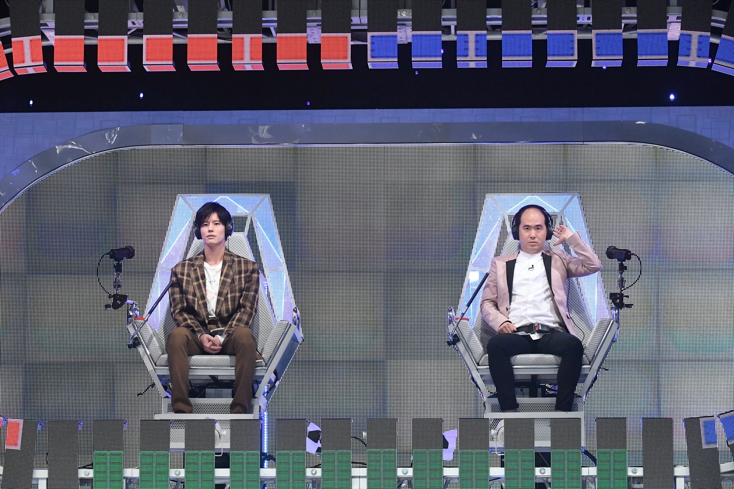 （左から）岩永徹也、トレンディエンジェル斎藤。(c)テレビ朝日