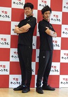 左から小籔千豊、とろサーモン村田。