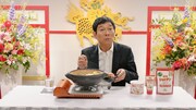 CM「追いシャン篇」に出演する明石家さんま。