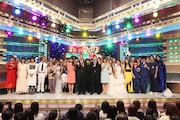 番組の出演者たち。(c)フジテレビ