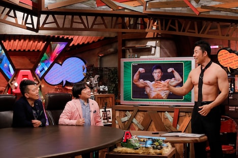 （左から）雨上がり決死隊、なかやまきんに君。(c)ABC