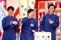 （左から）服部優陽アナ、霜降り明星。(c)関西テレビ