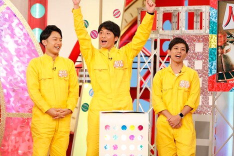 （左から）新実彰平アナ、さや香。(c)関西テレビ