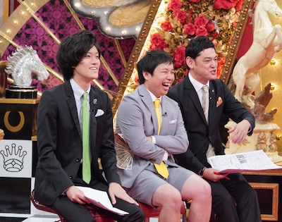 左から霜降り明星、シャンプーハットてつじ。(c)関西テレビ