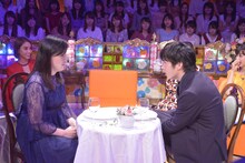 田中圭（右）の告白実演で相手役を務める尼神インター誠子（左）。(c)読売テレビ