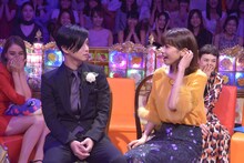 ゲストの千葉雄大（左）と加藤綾子（右）。(c)読売テレビ