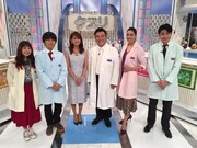 「クスリとなる一言」出演者たち。(c)フジテレビ