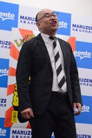 あるあるを熱唱するレイザーラモンRG。