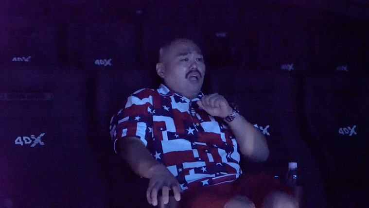 映画「死霊館のシスター」をPRするドッキリ映像に出演する安田大サーカス・クロちゃん。