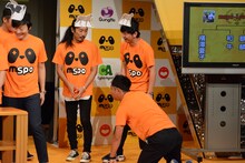 自分のミスで負けたことを土下座で謝るパンサー尾形。